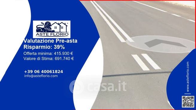 Capannone in commerciale in Via Baione