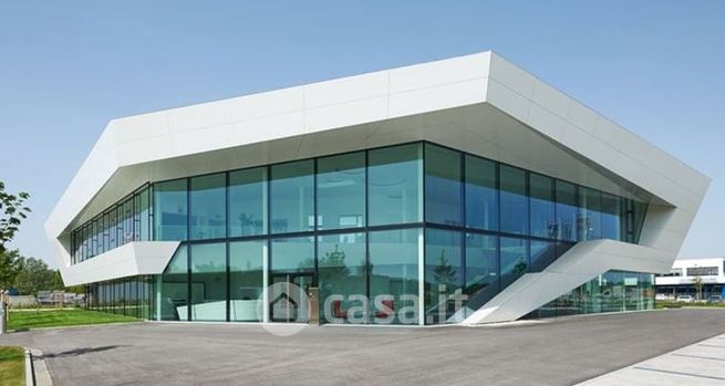 Ufficio in commerciale in 