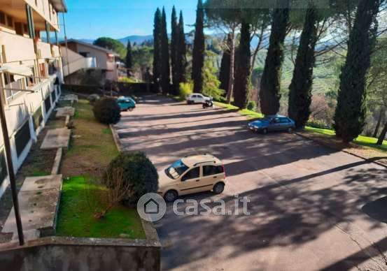 Box/posto auto in residenziale in Via Santa Cristina