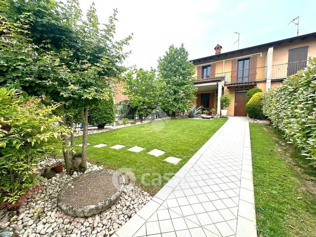 Appartamento in residenziale in Via A. Locatelli 64