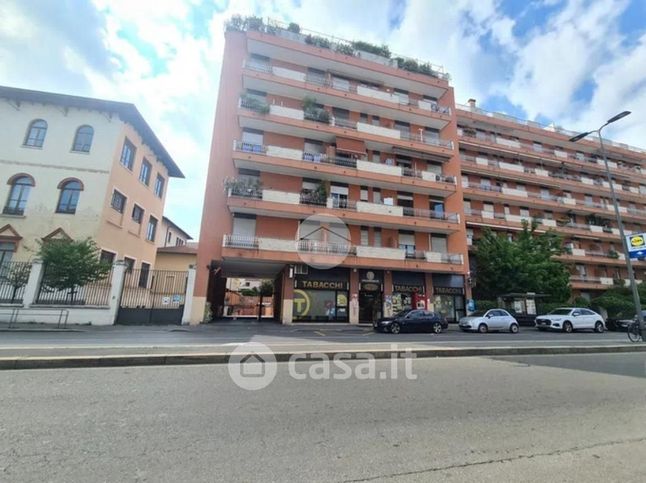 Garage/posto auto in residenziale in Viale Sarca 77