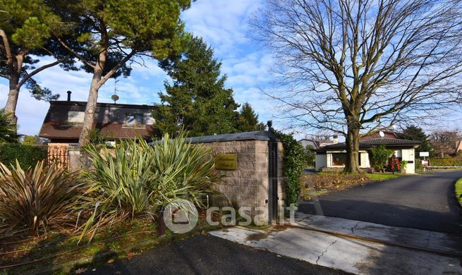 Villa in residenziale in Via Campo Gallo 21