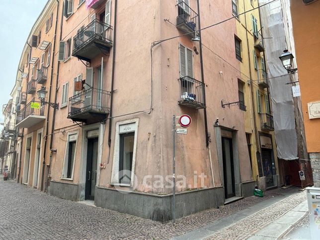 Attivitã /licenza (con o senza mura) in commerciale in Via Caraglio 6