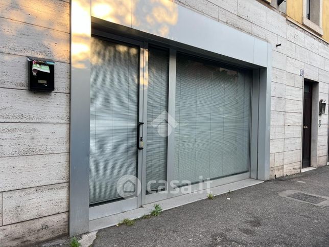 Ufficio in commerciale in Via Centro 139