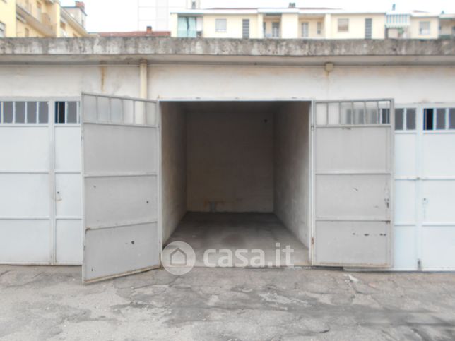 Box/posto auto in residenziale in Via Virginio