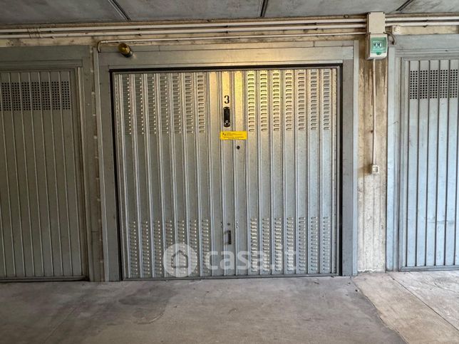 Garage/posto auto in residenziale in Via Po 63