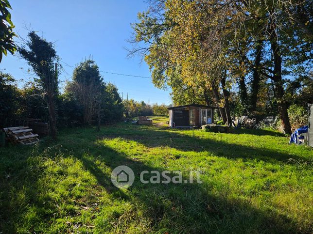 Terreno agricolo in commerciale in Via delle Sorgenti