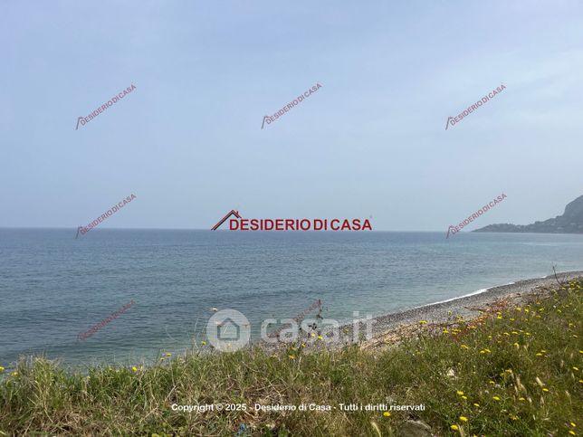 Terreno agricolo in commerciale in Viale Europa