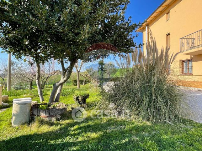 Casa bi/trifamiliare in residenziale in Via Cimignano 1