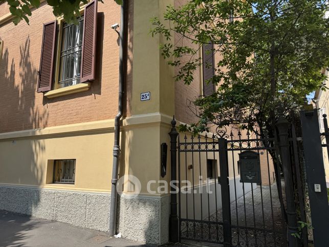 Appartamento in residenziale in Viale Alfredo Oriani 33 -21