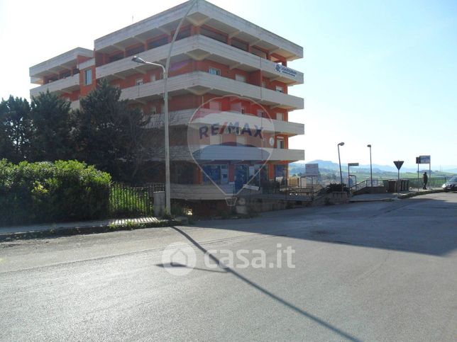 Ufficio in commerciale in Via Carlo Pisacane 32