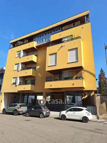 Appartamento in residenziale in Viale Cavalli D'Olivola 10