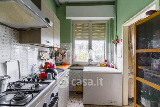 Appartamento in residenziale in Via Marche 121