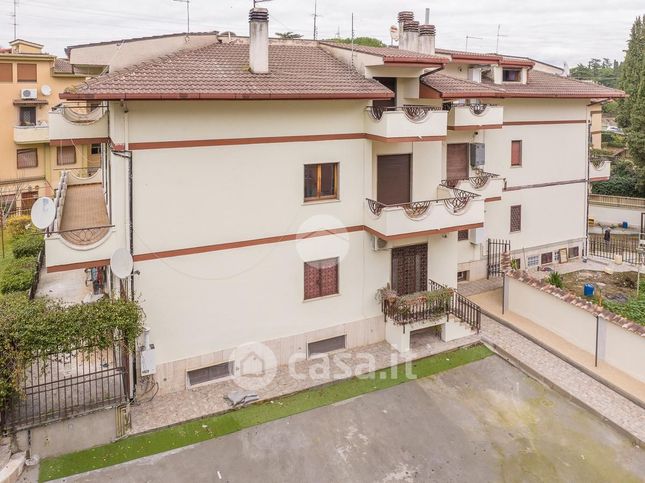 Appartamento in residenziale in Via Monte Rosa 45