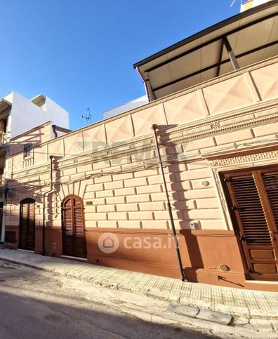 Casa indipendente in residenziale in Via G. Pitre 80