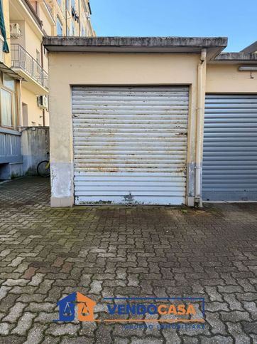 Box/posto auto in residenziale in Via Pasquale Paoli 14