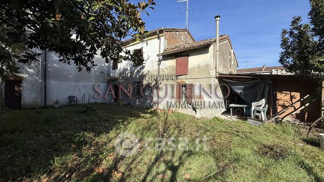 Rustico/casale in residenziale in Via Don Eugenio Mazzi 4