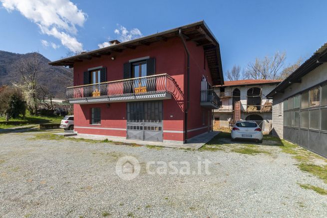 Casa indipendente in residenziale in Via Saluzzo 102 -110