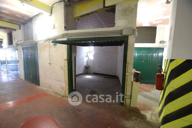 Box/posto auto in residenziale in Via Albenga 16