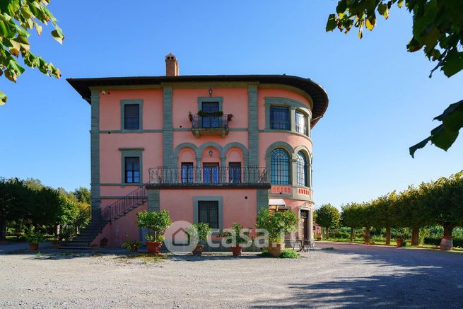 Villa in residenziale in 