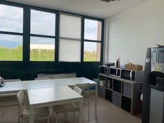 Ufficio in commerciale in Via Manzoni 16