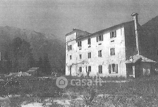 Terreno edificabile in residenziale in Via degli Alpini