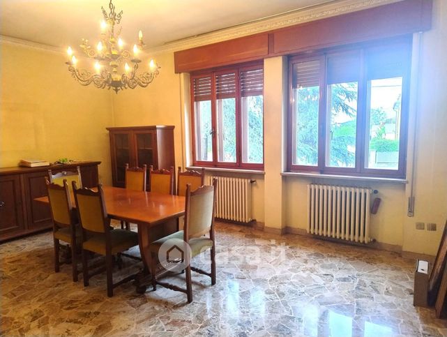 Casa bi/trifamiliare in residenziale in Strada Statale Pasubio