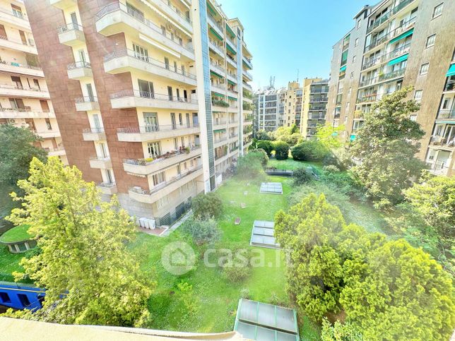 Appartamento in residenziale in Via Costanza 3