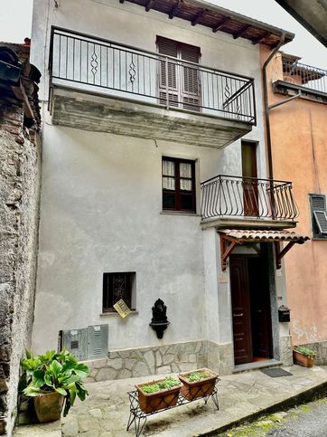 Casa indipendente in residenziale in Vico Duca degli Abruzzi