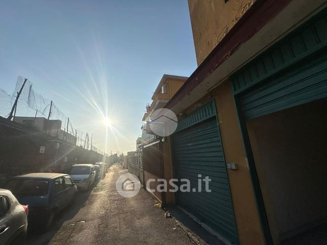 Box/posto auto in residenziale in Via Annunziatella 3