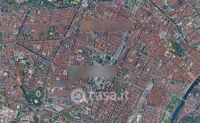 Box/posto auto in residenziale in Piazza Adriano