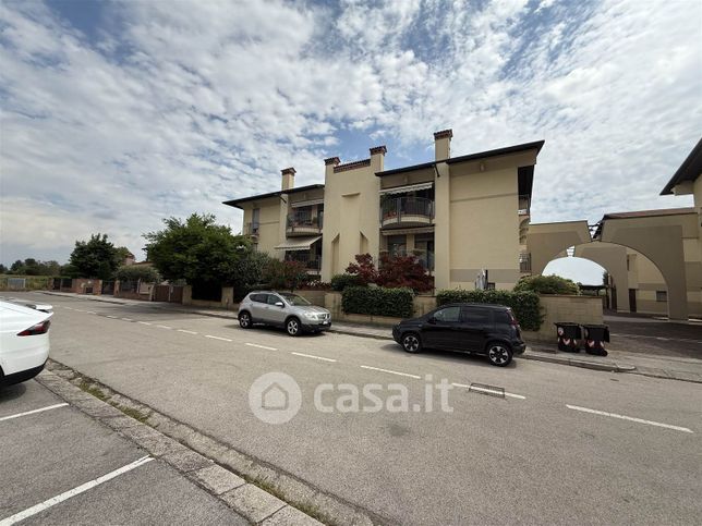 Appartamento in residenziale in Via Bortolo Eugenio Fina 118