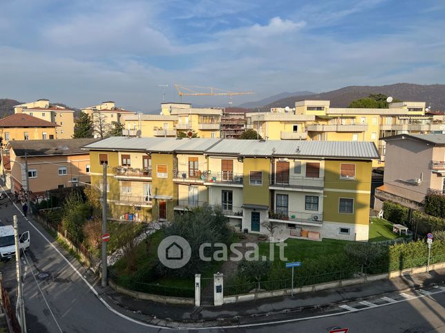 Appartamento in residenziale in Via Beniamino Simoni