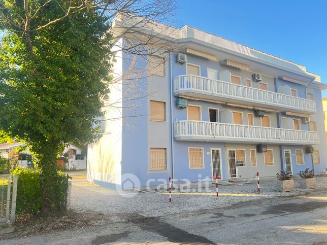 Appartamento in residenziale in Via Lira 74
