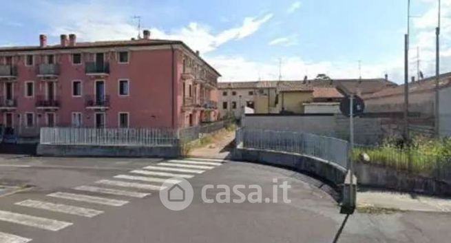 Box/posto auto in residenziale in Piazza Alcide De Gasperi