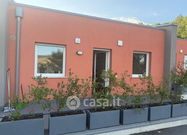 Villetta a schiera in residenziale in Via Parco Sant'Antonio la Macchia 17