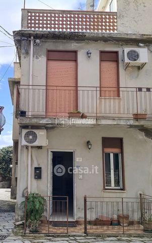 Casa indipendente in residenziale in Via Bernardo