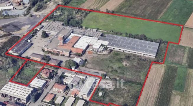 Capannone in commerciale in Via Enrico Fermi