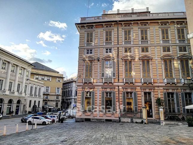 Appartamento in residenziale in Piazza delle Fontane Marose 4