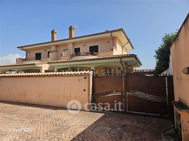 Villa in residenziale in Via Casal di Claudia