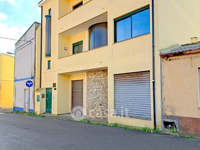 Ufficio in commerciale in 