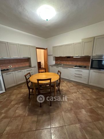 Appartamento in residenziale in Via R. Cadorna 34