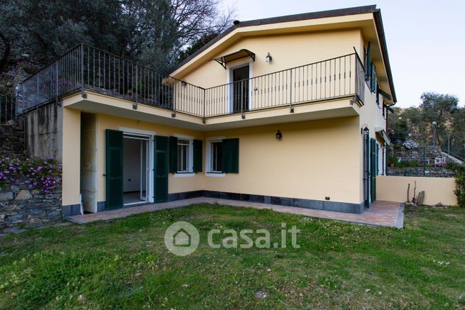 Casa bi/trifamiliare in residenziale in Via Passalacqua 32