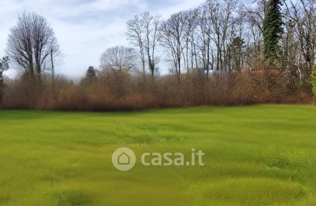 Casa indipendente in residenziale in 