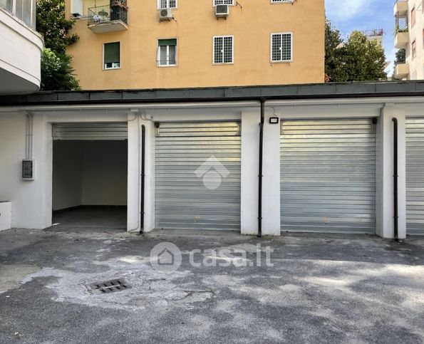 Garage/posto auto in residenziale in Via di Novella 6