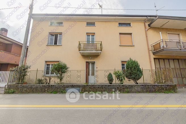 Casa indipendente in residenziale in Via Statuto 26