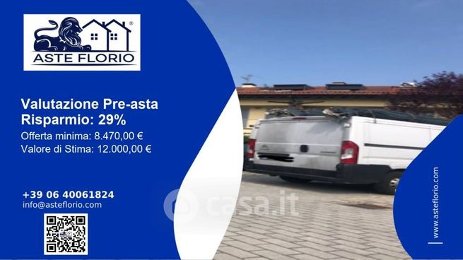 Box/posto auto in residenziale in Via del Mare