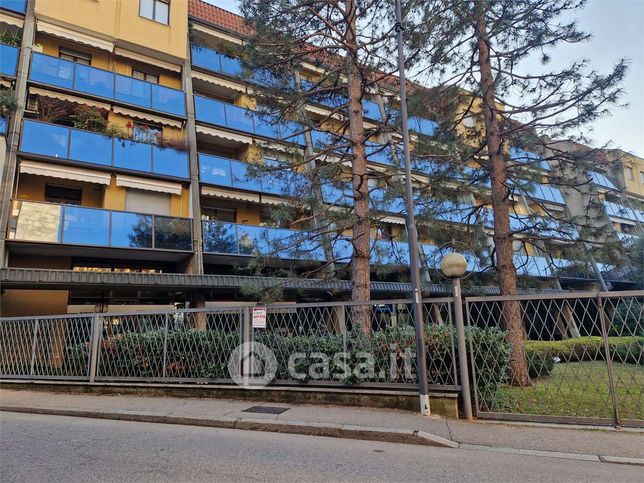 Box/posto auto in residenziale in Piazza Giuseppe Garibaldi 1