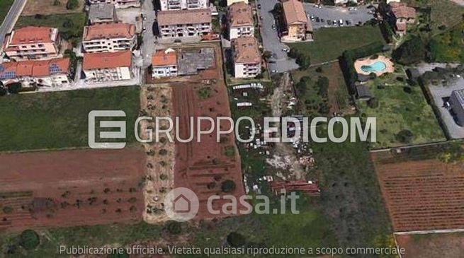 Terreno agricolo in commerciale in Via Tommaso Colloca