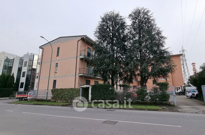 Appartamento in residenziale in Via Volturno